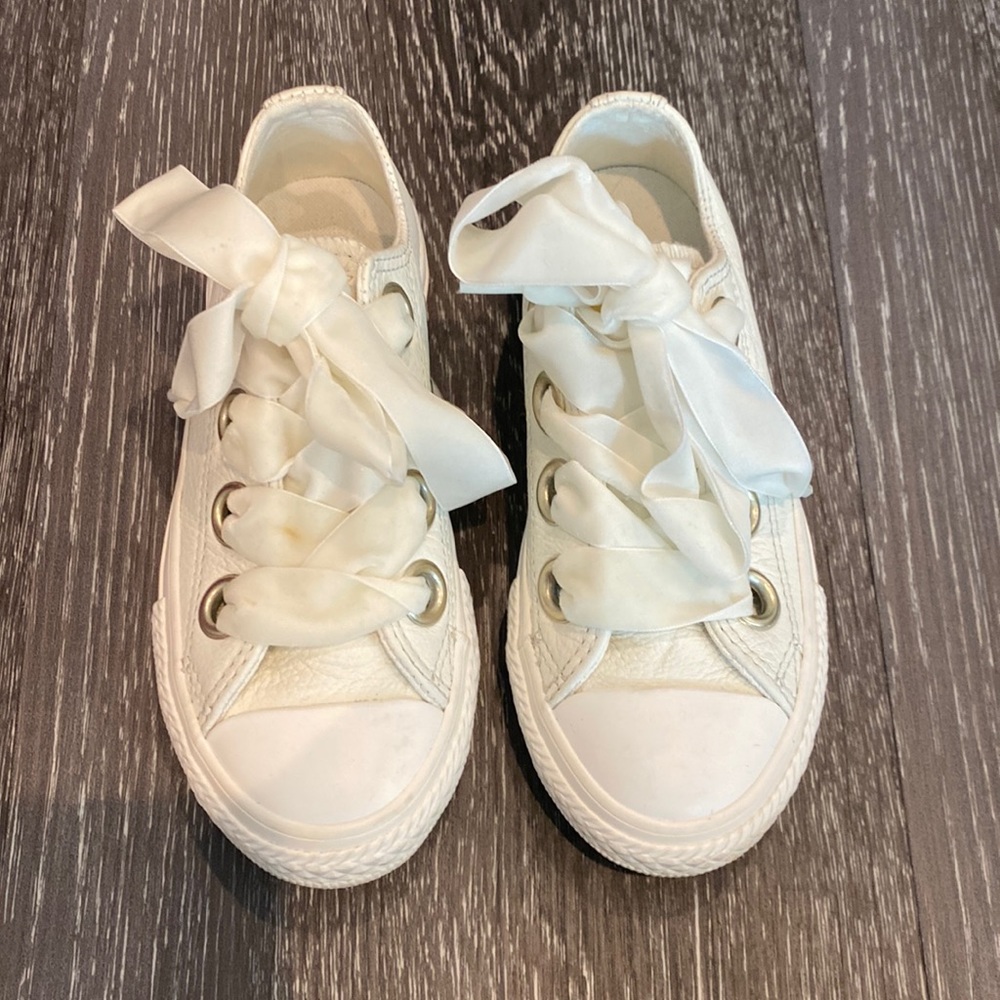Leather converse with ribbon laces